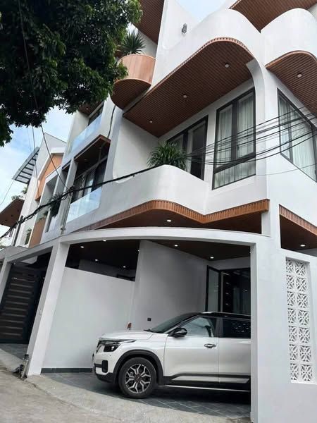 Bán nhà 3 tầng thông đậu, minh nông. Thiết kế hiện đại 3 tầng, 3pn. 3vs