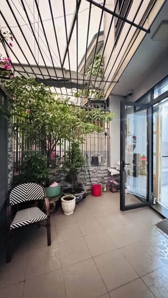 Nhà đúc Tân Bình kiên cố 4 tấm – thiết kế hiện đại, vào ở ngay, không cần sửa chữa.