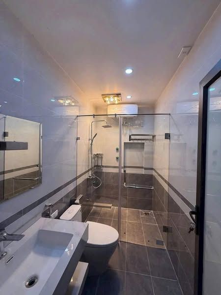 Cc gửi bán nhà 4 tầng khu đô thị tân phú hưng - tp Hải Dương