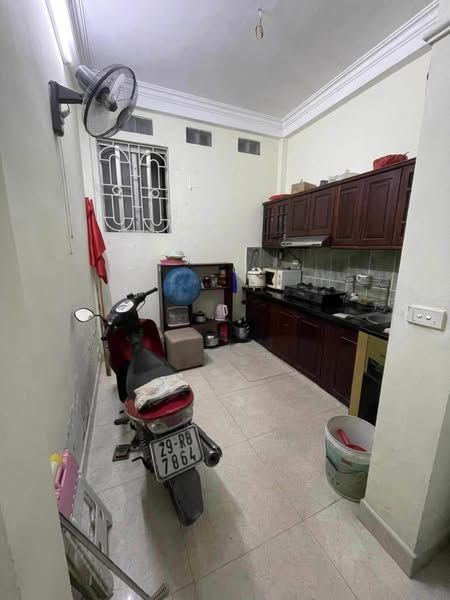 Cho thuê nhà ngõ 112 Nam Dư- Hoàng Mai 32m2 - 4 Ngủ - Đủ Đồ - giá 8tr
