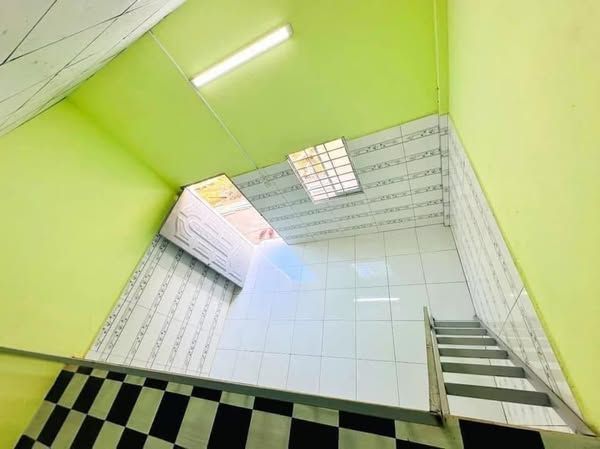 Còn 1 phòng trống phòng mới xây to rộng rãi hiện đại có gác siêu rộng gần trường cấp 2 cao lãnh 1