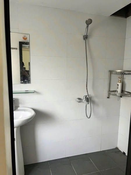 cho thuê Căn hộ tầng 4 nhà Khu Tập Thể Thành Công, Phường Thành Công, Ba Đình, Hà Nội