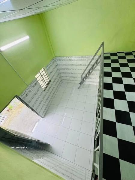 Còn 1 phòng trống phòng mới xây to rộng rãi hiện đại có gác siêu rộng gần trường cấp 2 cao lãnh 1
