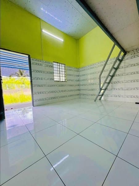 Còn 1 phòng trống phòng mới xây to rộng rãi hiện đại có gác siêu rộng gần trường cấp 2 cao lãnh 1