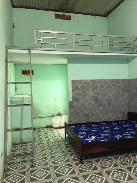 Đầu tháng 7 trống 1 phòng trọ có gác , có giường, nệm, có wifi, an ninh, giờ giấc thoải mái