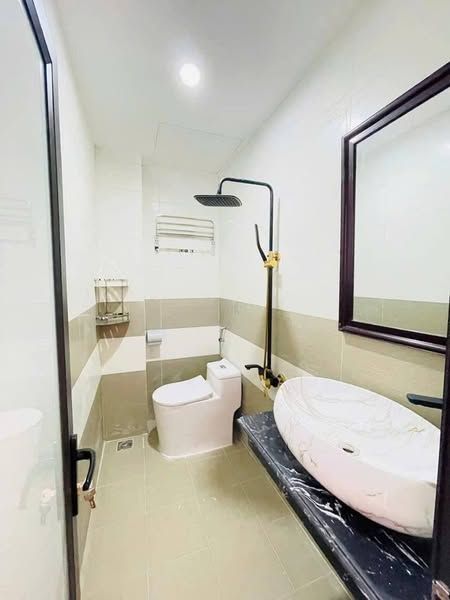 Chính chủ cho thuê nhà nguyên căn tại ngõ 102 Pháo đài Láng, Đống Đa
