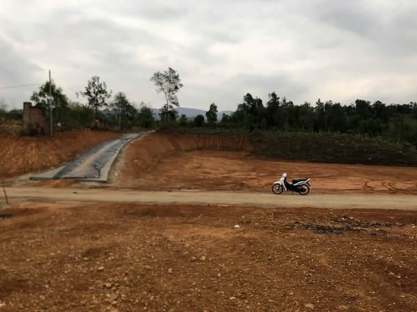 BÁN ĐẤT BẢN KHÁ PHƯỜNG NAM THANH Cách nghĩa trang LIỆT SỸ,cách đồi A1,1km