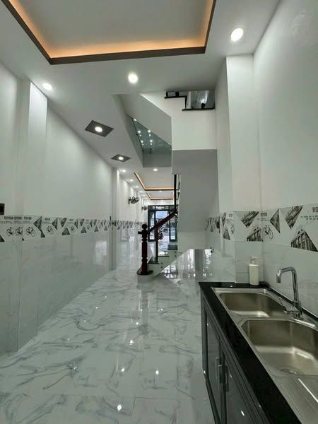 CHO THUÊ NHÀ MẶT TIỀN MỚI TINH SẠCH SẼ PHƯỜNG LONG CHÂU VĨNH LONG phường 2 cũ