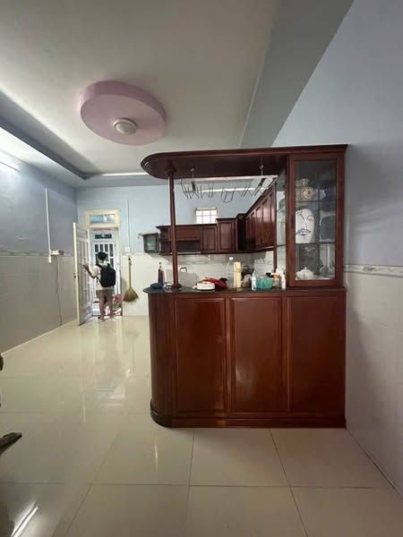 CHO THUÊ NHÀ 1 TRỆT 1 LẦU CÓ NỘI THẤT 3PN THUỘC KHU NHÀ Ở BẠCH ĐÀN PHƯỜNG 3 VĨNH LONG