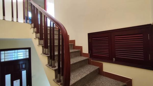 Cần cho thuê nhà riêng Ngõ 414 đường Láng - Đống Đa - Hà Nội