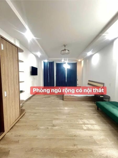 Cho thuê nhà 1 trệt, 3 lầu, mặt tiền Thoại Ngọc Hầu, Mỹ Long