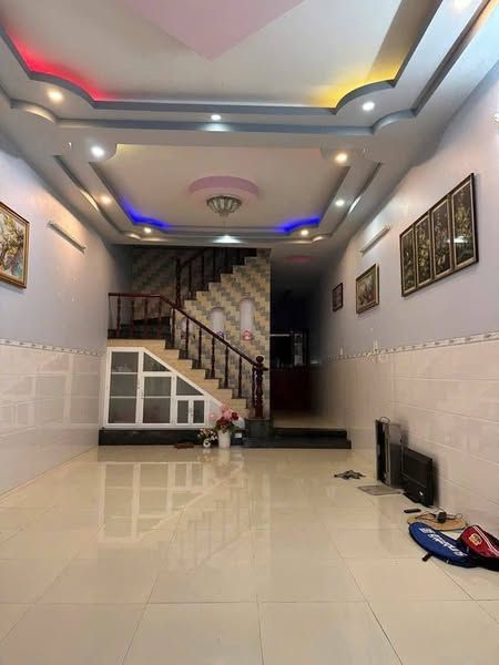 CHO THUÊ NHÀ 1 TRỆT 1 LẦU CÓ NỘI THẤT 3PN THUỘC KHU NHÀ Ở BẠCH ĐÀN PHƯỜNG 3 VĨNH LONG