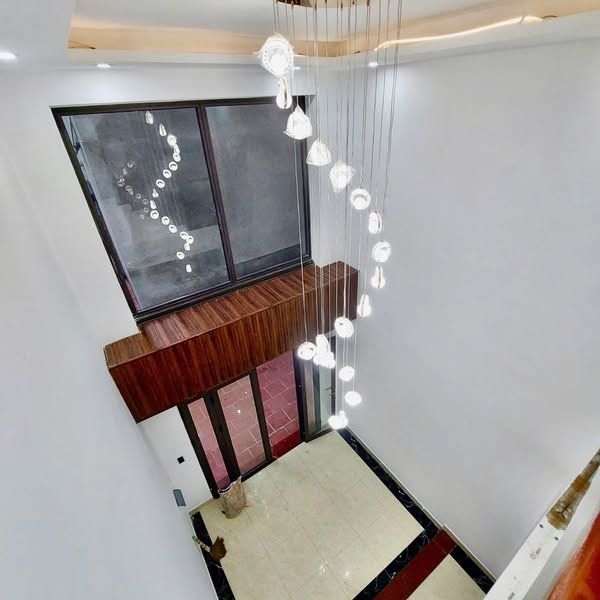 NHÀ 39M2, 5 TẦNG, LÔ GÓC, NGÕ THÔNG, Ô TÔ ĐỖ CỔNG, MỚI KOONG, GẦN NGÃ TƯ SỞ, THANH XUÂN