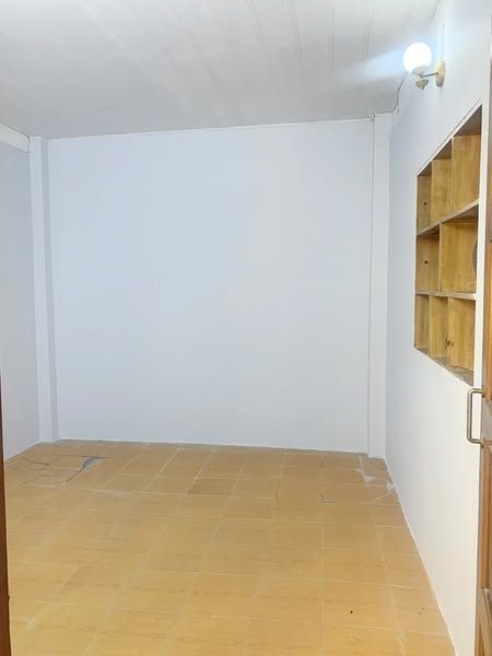 Cho thuê nhà 1 trệt 1 lửng gần Lẩu Dê Quang Chính Hiệu Bình Khánh