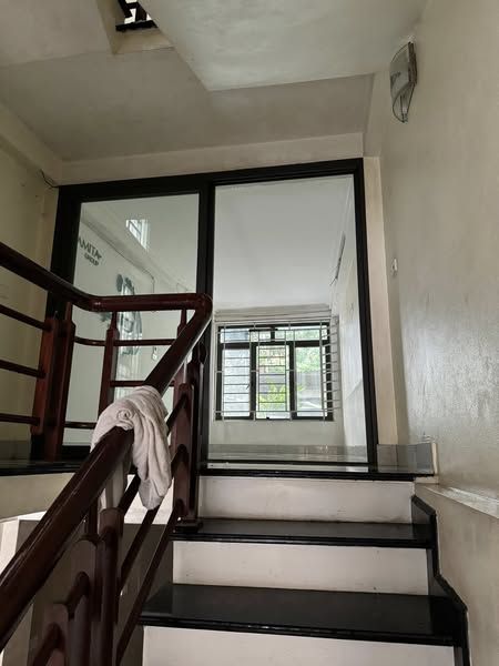 Cho thuê nhà 3 tầng tại thanh miếu trên chục đường trần nguyên hãn