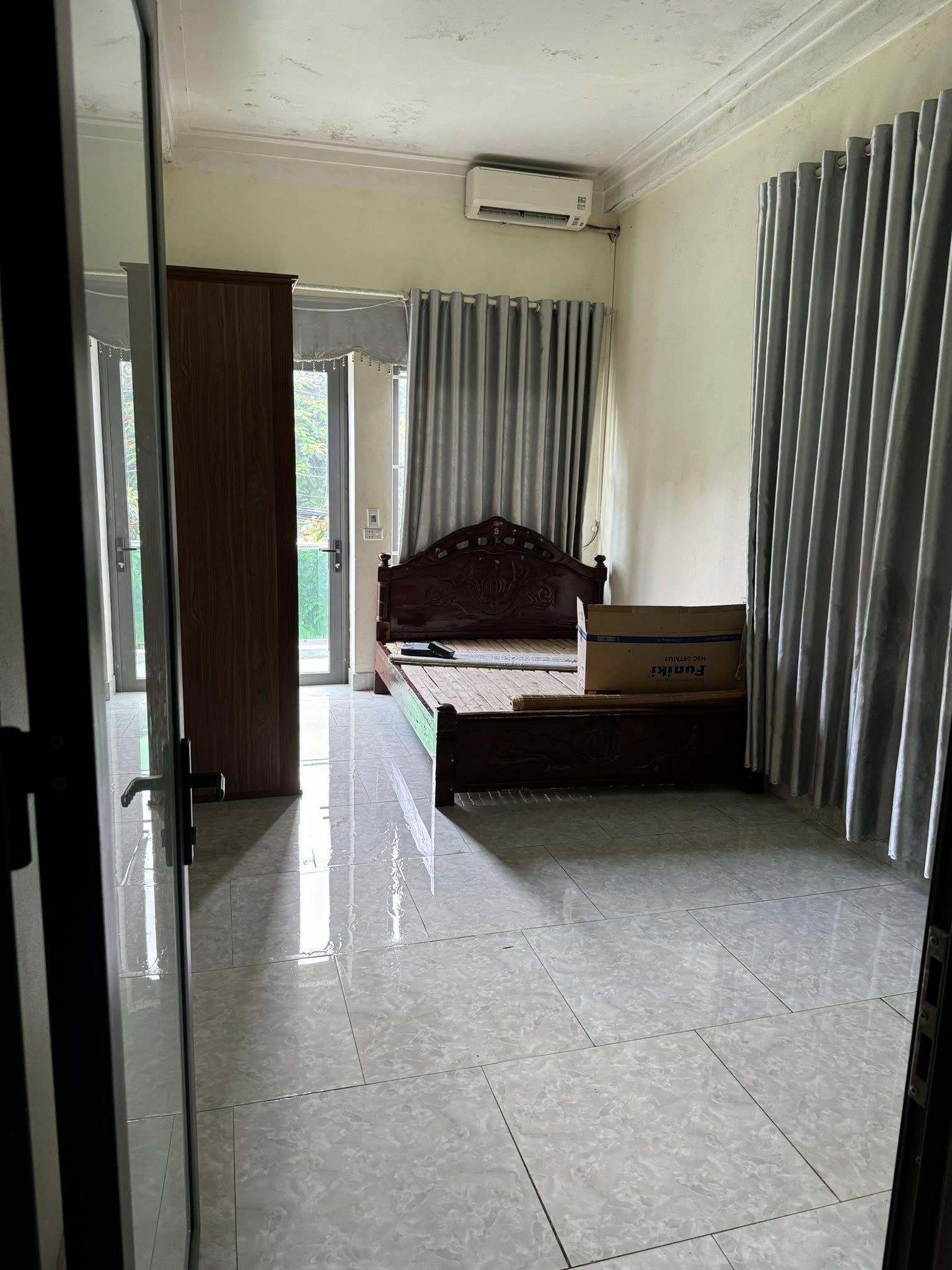 Cho thuê nhà 3 tầng tại thanh miếu trên chục đường trần nguyên hãn