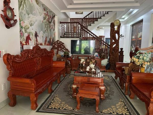 CẦN BÁN: Nhà 3 tầng Dự án Bình Minh, Cốc Lếu Cổng bệnh viện Thành phố vào 200m