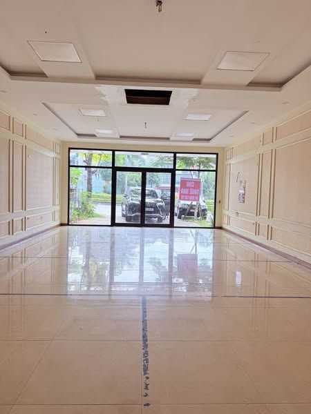 cho thuê nhà liền kề nguyên căn 4 tầng tại 079 đường đại lộ Trần Hưng Đạo gần toà nhà Tower The Man