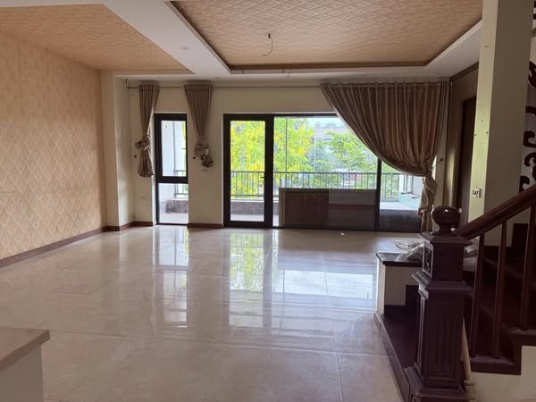 cho thuê nhà liền kề nguyên căn 4 tầng tại 079 đường đại lộ Trần Hưng Đạo gần toà nhà Tower The Man