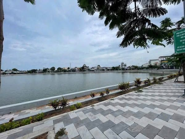 Bán Lô Đất Thổ Cư Vị Trí Đẹp...Mặt tiền vừa kinh doanh vừa View Thẳng Hồ Tôm Văn Thánh - Phú Tài