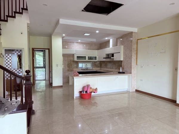 cho thuê nhà liền kề nguyên căn 4 tầng tại 079 đường đại lộ Trần Hưng Đạo gần toà nhà Tower The Man