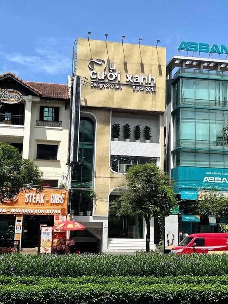 CHO THUÊ TÒA NHÀ MẶT TIỀN – PHAN XÍCH LONG, PHÚ NHUẬN – HẦM TRỆT 2 LẦU – 220TR