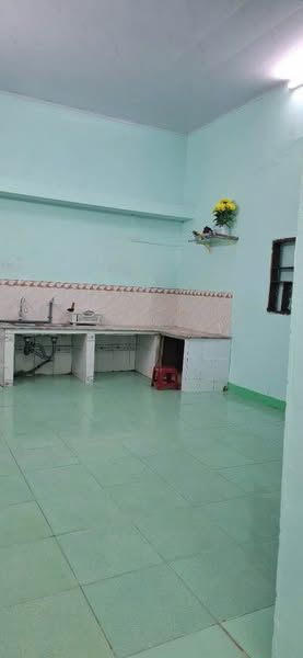 Cho thuê nhà cấp 4 sạch mới, mặt tiền đường Trần Văn Trà gần khách sạn Mỹ Trà