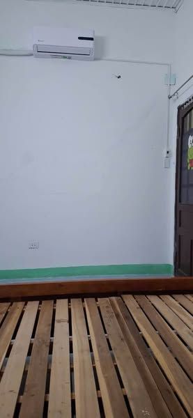 Cho thuê nhà cấp 4 sạch mới, mặt tiền đường Trần Văn Trà gần khách sạn Mỹ Trà