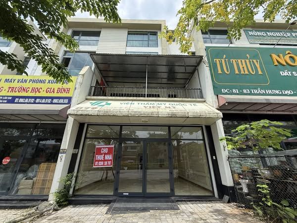 cho thuê nhà liền kề nguyên căn 4 tầng tại 079 đường đại lộ Trần Hưng Đạo gần toà nhà Tower The Man