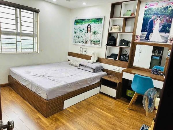 CHO THUÊ CHUNG CƯ CT2A THẠCH BÀN - 2PN- NỘI THẤT CƠ BẢN - BALCONY ĐÔNG NAM