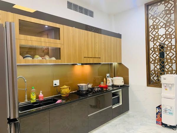 NHÀ LẦU MỚi ĐƯỜNG CÔ GIANG 8m - GẦN BIỂN - THANH HẢI - PHAN THIẾT - BÌNH THUẬN.