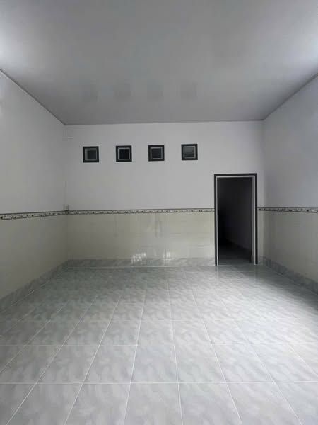 Cho thuê nhà nguyên căn mới sửa lại mới sao lưng chợ Sao Mai Bình Khánh Long Xuyên An Giang