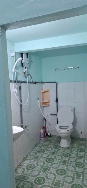 Cho thuê nhà cấp 4 sạch mới, mặt tiền đường Trần Văn Trà gần khách sạn Mỹ Trà