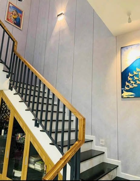 BÁN NHÀ 1 TRỆT 1 LẦU +SÂN THƯỢNG MỚI ĐẸP -MẶT TIỀN ĐƯỜNG CÔ GIANG