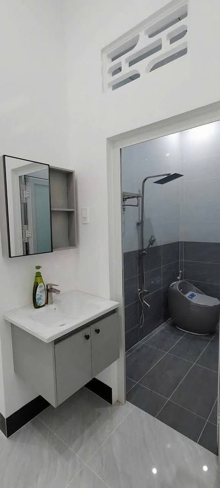Bán Nhà Mới Hoàn Thiện Hẻm 82 Nguyễn Cư Trinh Phường Vĩnh Quang TP Rạch Giá_Kiên Giang