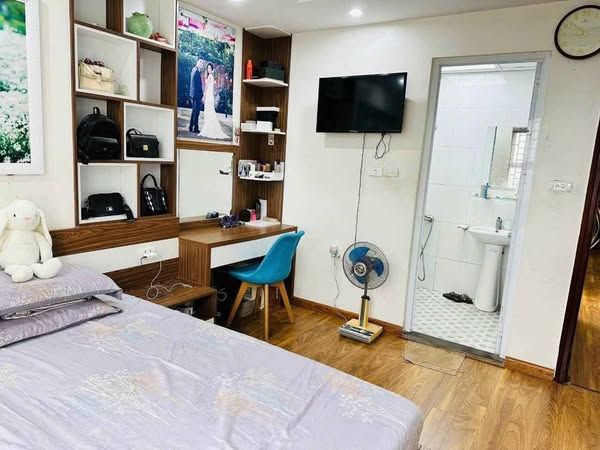 CHO THUÊ CHUNG CƯ CT2A THẠCH BÀN - 2PN- NỘI THẤT CƠ BẢN - BALCONY ĐÔNG NAM