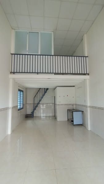Cần cho thuê nhà nguyên căn, làm kho, văn phòng, nhà ở hộ gia đình.