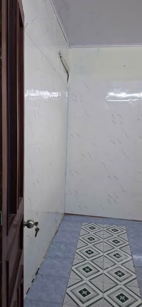 Cho thuê nhà cấp 4 sạch mới, mặt tiền đường Trần Văn Trà gần khách sạn Mỹ Trà