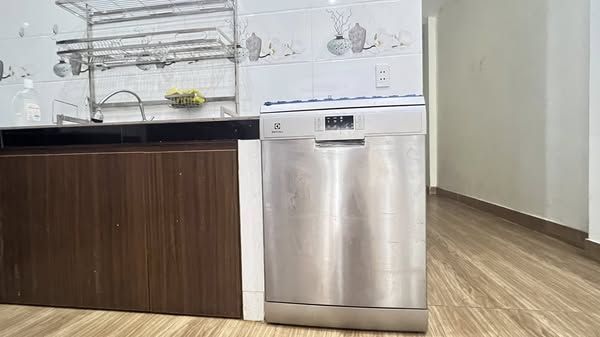 Cho thuê nhà đường đàm quang trung, duyên hải. Ngay gần chợ làng đen , chung cư nam tiến