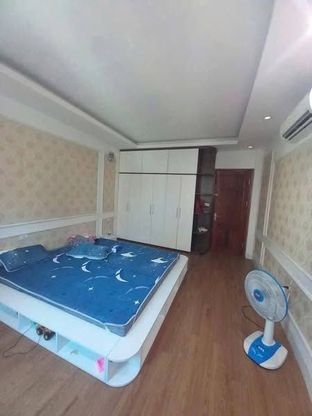 Cho thuê nhà nguyên căn 5 tầng ngõ 217 Trần Phú, Văn Quán, Hà Đông, ô tô đỗ cửa
