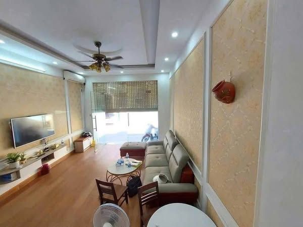 Cho thuê nhà nguyên căn 5 tầng ngõ 217 Trần Phú, Văn Quán, Hà Đông, ô tô đỗ cửa