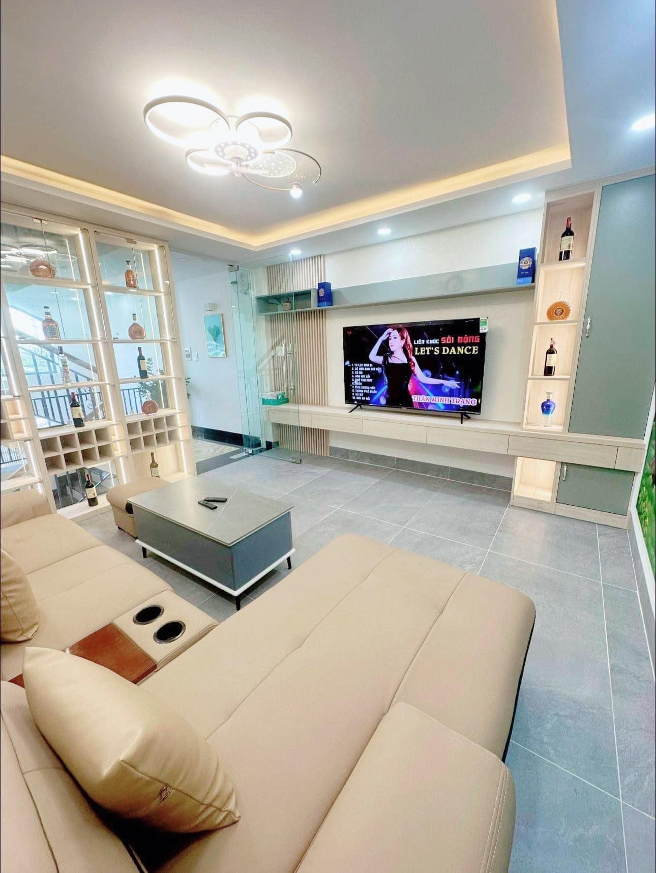SIÊU PHẨM 46m2-5tang Trần Thánh Tông Tân Bình , oto ngủ nhà- tặng full nt , 6 tỷ nhỉnh 0932030061