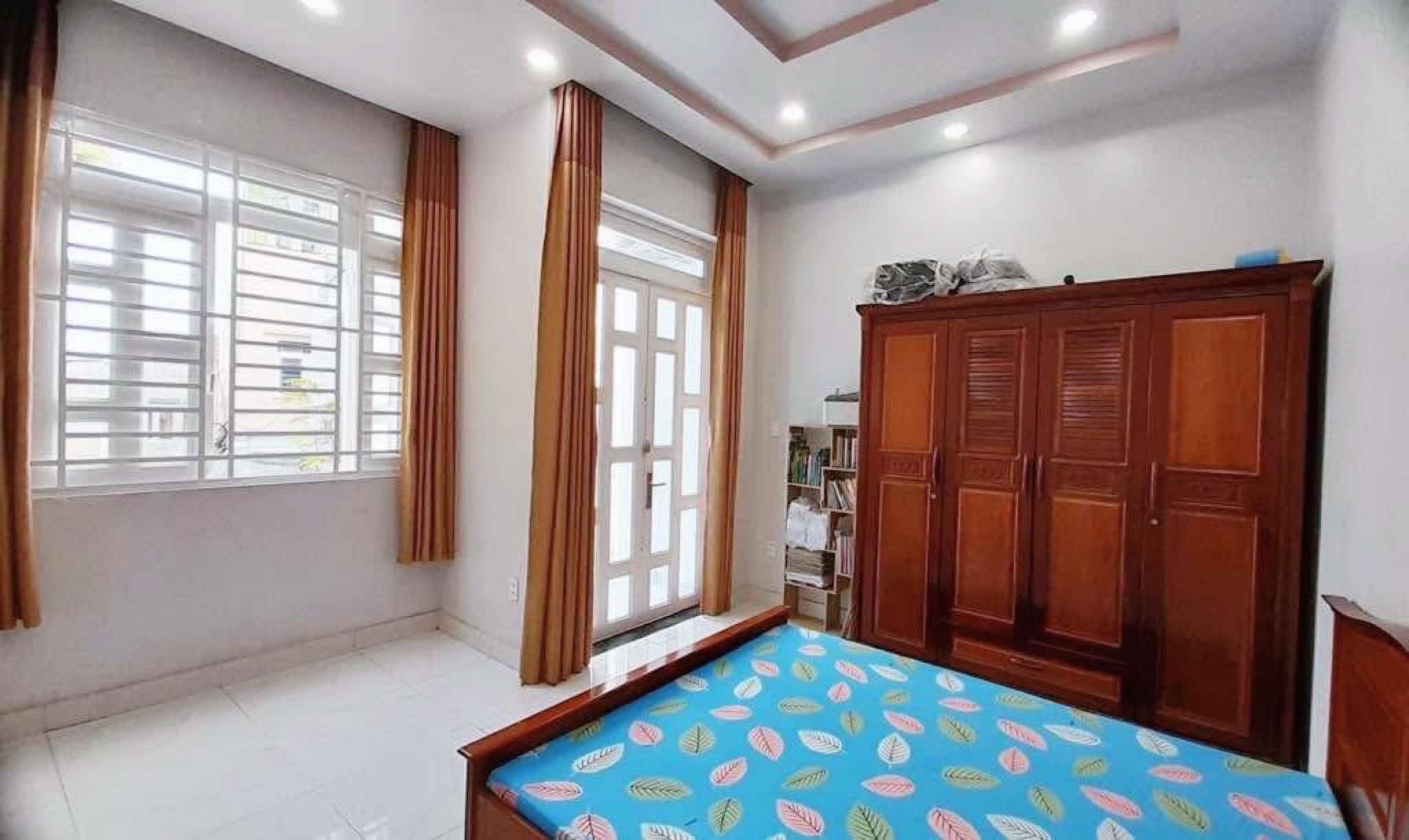 Bán nhà hxh sát mt Nguyễn Ảnh Thủ Q12 , 53m2-3tang , liền kề chợ Ngã 3 Bầu , 5 tỷ nhỉnh 0932030061