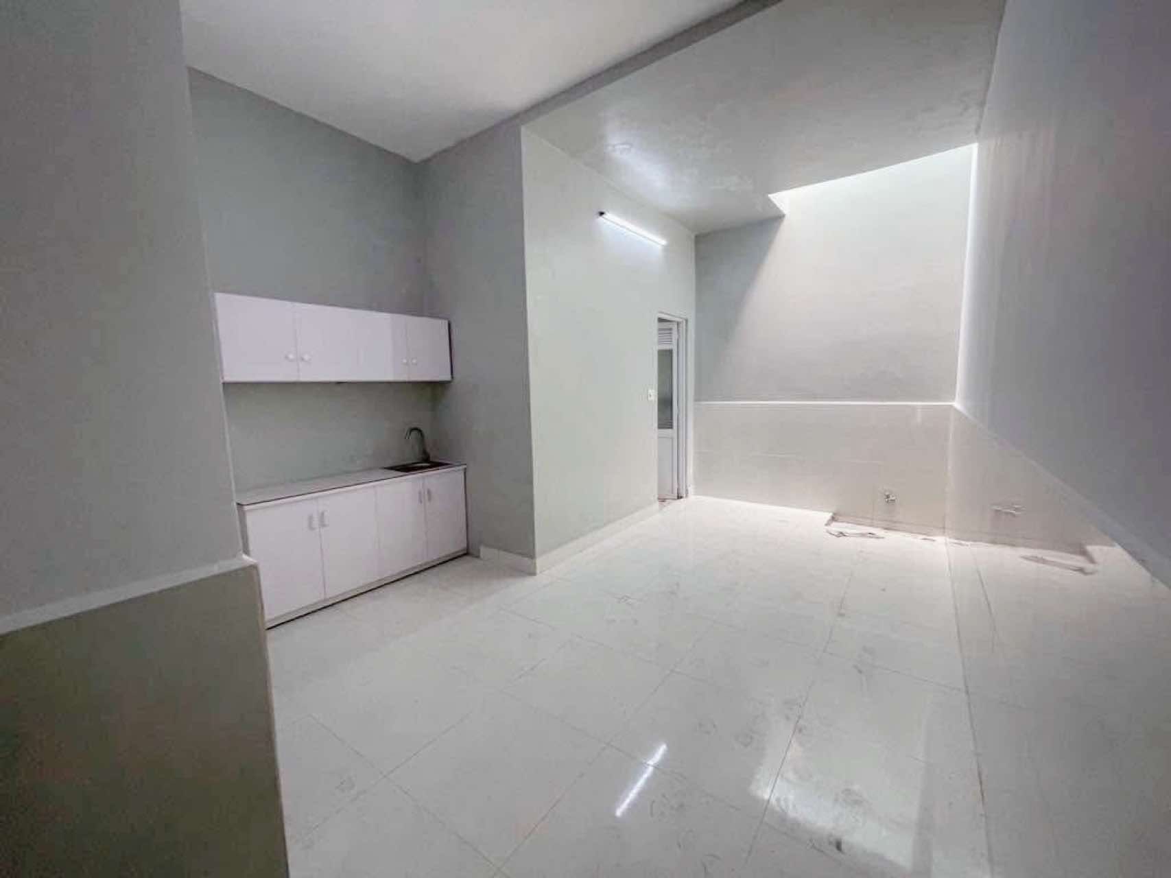 Bán nhà hxh 88m2-2tang Bùi Văn Ngữ Q12 , sát chợ Ngã 3 Đông Quang , 5 tỷ nhỉnh 0932030061