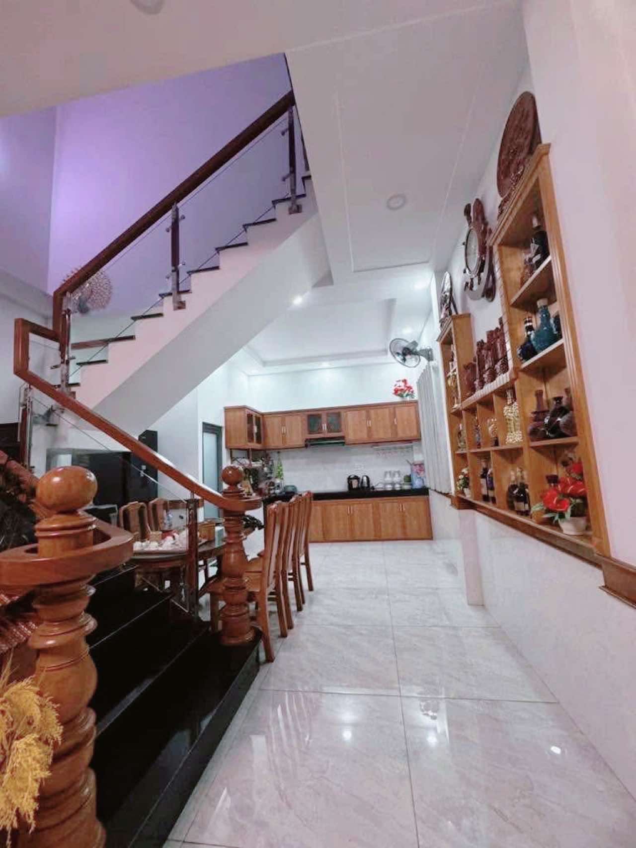 Bán nhà đường 8m thông tứ tung 56m2-2tang ngay Bến Xe Hiệp Thành Q12 , 5 tỷ nhỉnh 0932030061