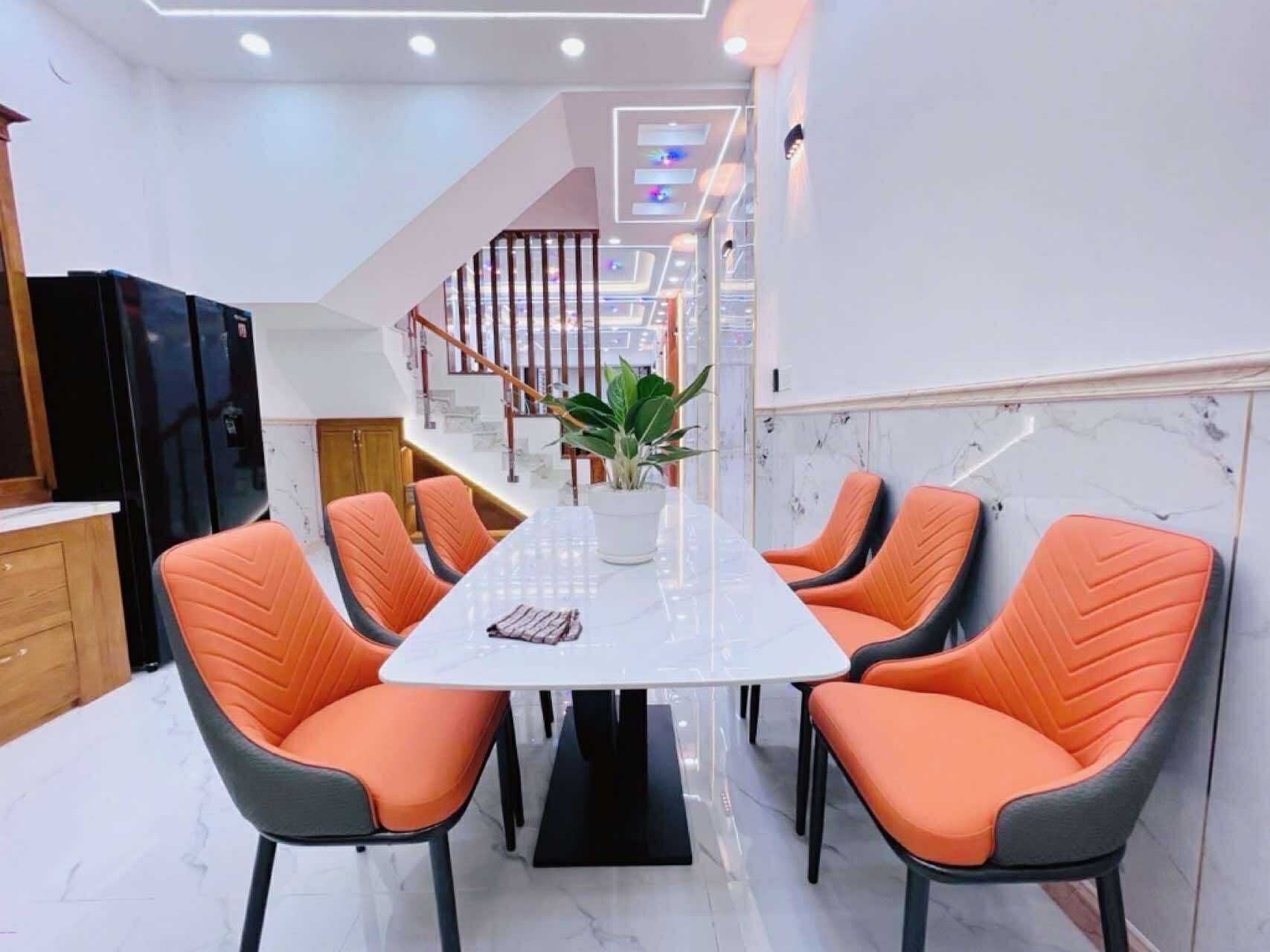 Nhà mới full nt đường 8m- 70m2-3tang Bùi Văn Ngữ Q12 ,sát Ngã 3 Đông Quang - 6 tỷ nhỉnh 0932030061