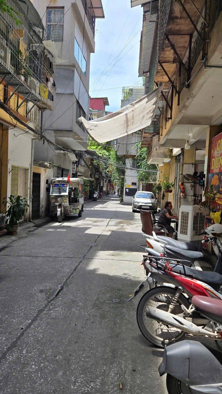 Cho thuê nhà mặt phố Vọng Hà - Hoàn Kiếm - HN