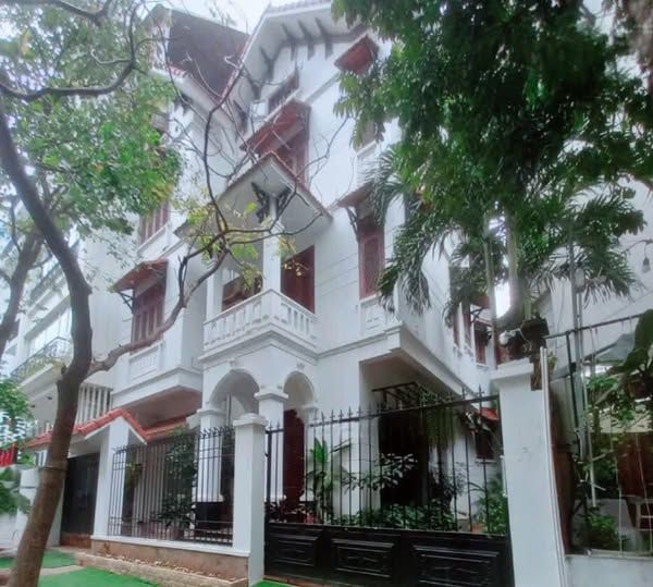 Cho Thuê Nhà Biệt Thự Chính Chủ Địa chỉ: Dịch Vọng-Cầu Giấy-Hà Nội