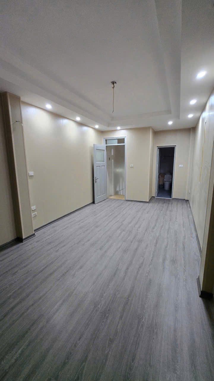 Cho thuê nhà mặt phố Vọng Hà - Hoàn Kiếm - HN