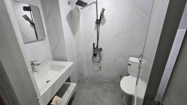 Cho thuê nhà mặt phố Vọng Hà - Hoàn Kiếm - HN